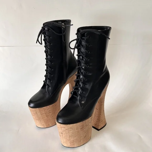 GUCCI Women's Black Leather Platform Ankle Zip Boots Size 7 NIB 747749 - Picture 3 of 14